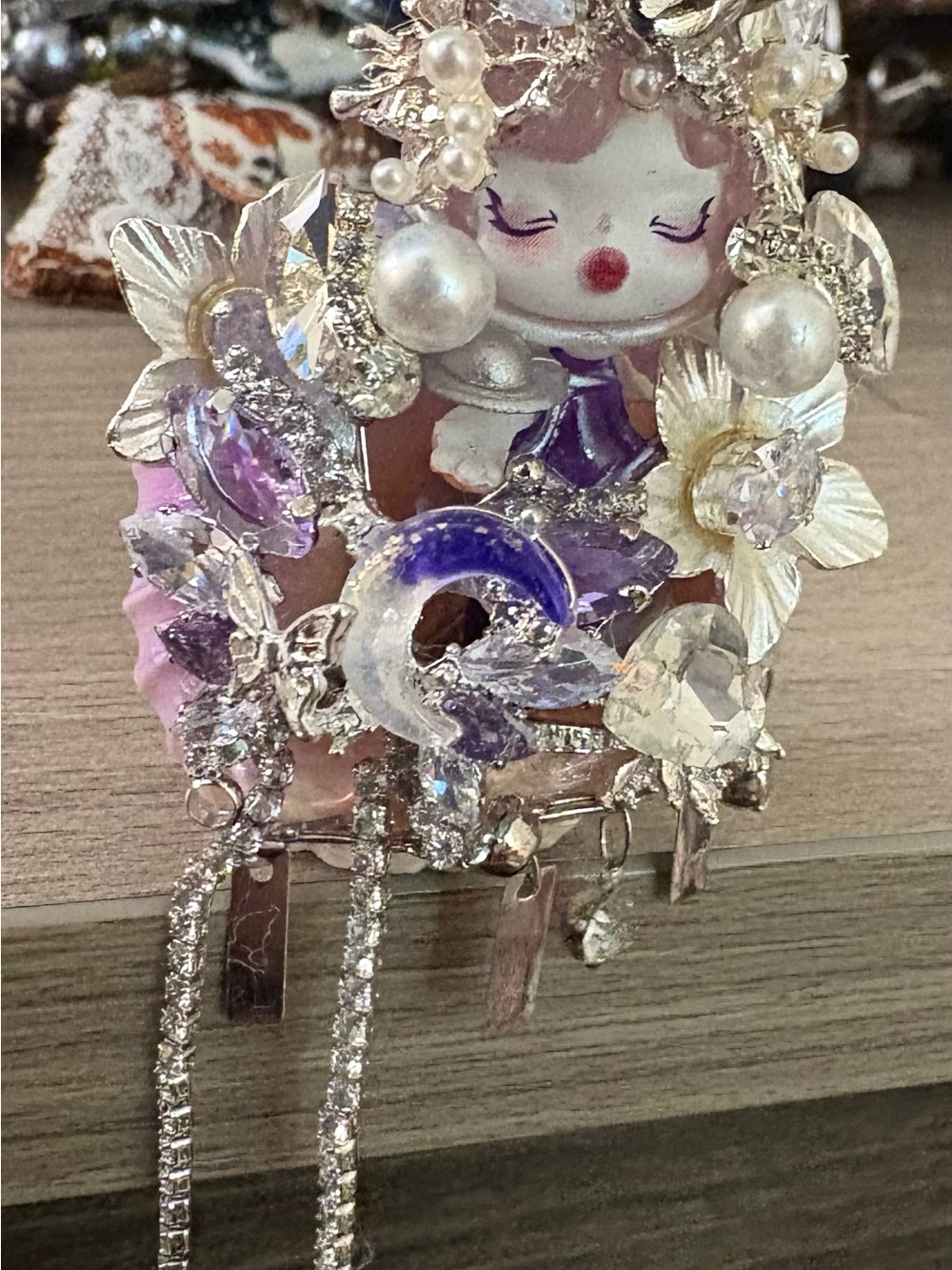 Peeping Purple Fancy Skull Panda Pen Topper